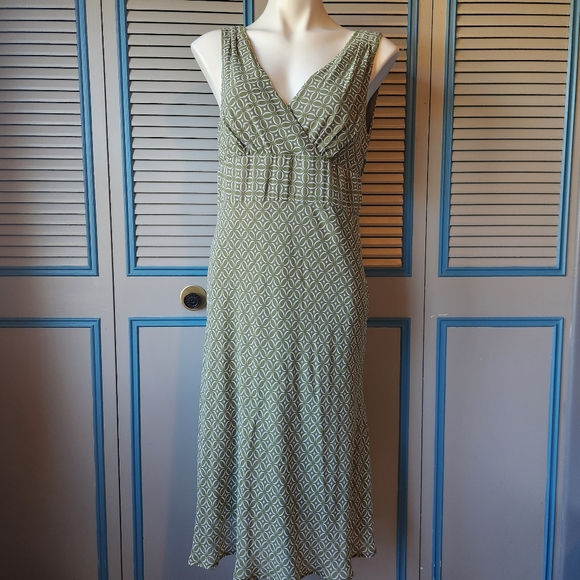 Connected Apparel Green Geometric Print Dress - Picture 1 of 13